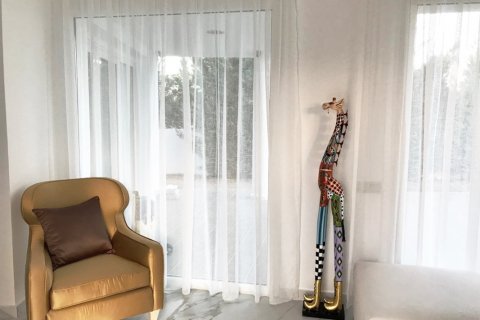 Вилла с 5 комнатами в Лимассол, Лимасол,  № 38509 4