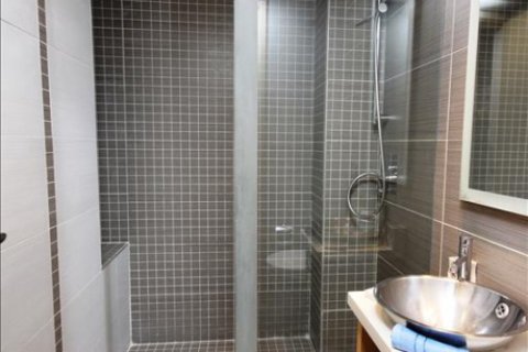 2 bedrooms Apartment in Limassol,  No. 38515 6