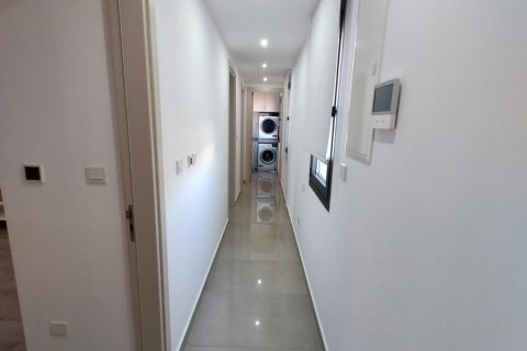 4 bedrooms Villa in Limassol,  No. 44807 16