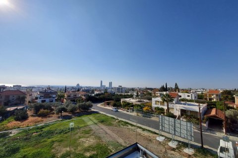 4 bedrooms Villa in Limassol,  No. 44807 20