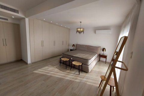 4 bedrooms Villa in Limassol,  No. 44807 14