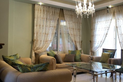 4 bedrooms Villa in Limassol,  No. 44806 3