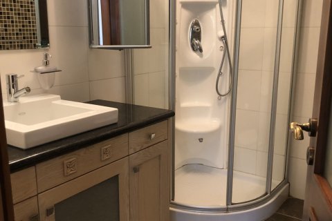 4 bedrooms Villa in Limassol,  No. 44806 10