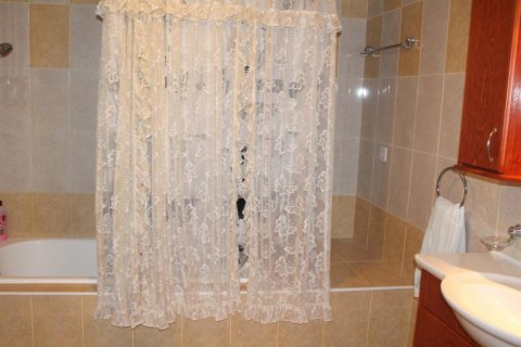 3 bedrooms Villa in Limassol,  No. 38386 15