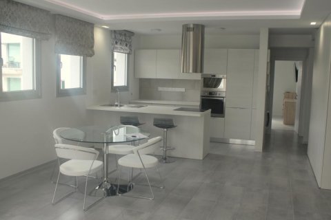 2 dormitorios Apartamento en Limassol,  No. 38389 4