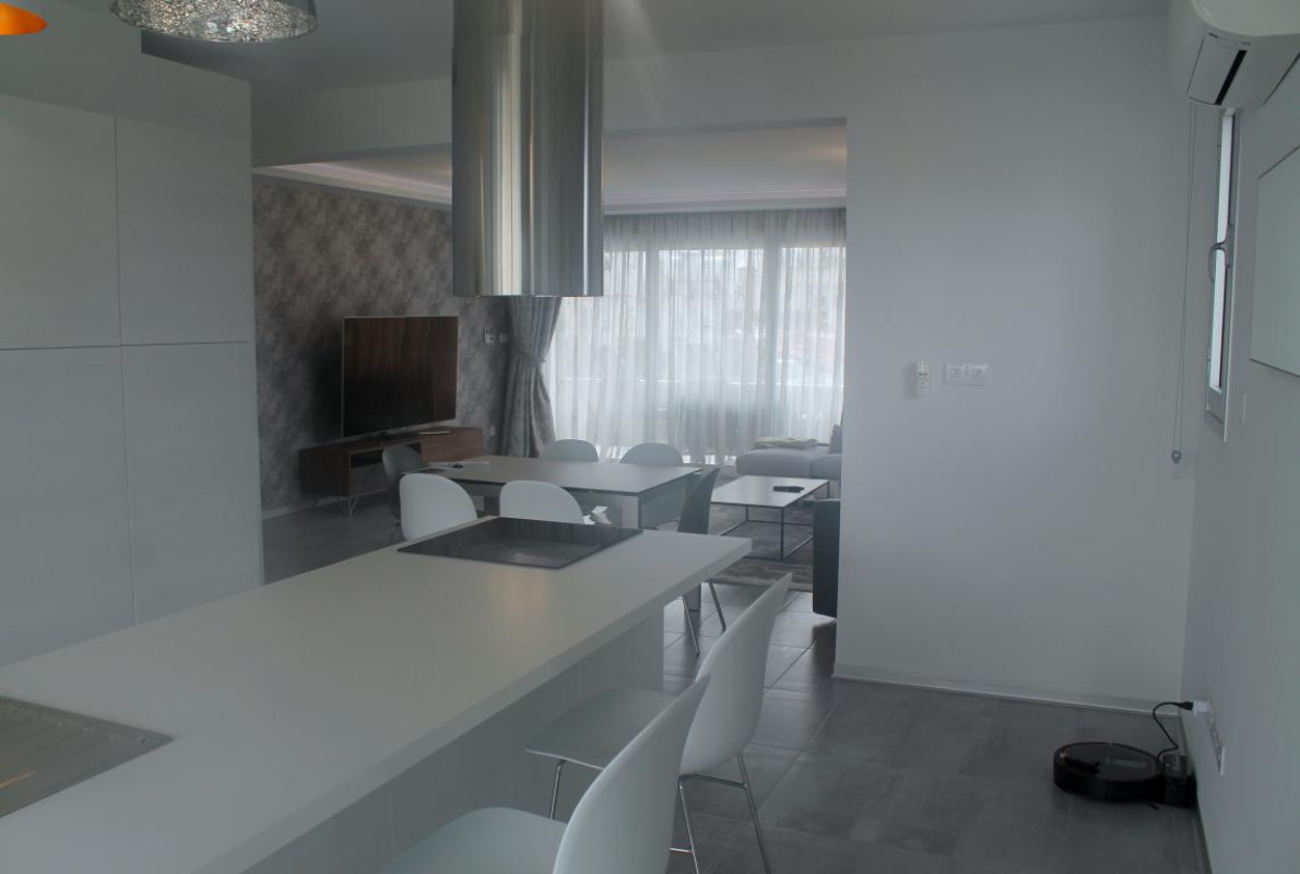 3 bedrooms Apartment in Limassol, Cyprus No. 38388