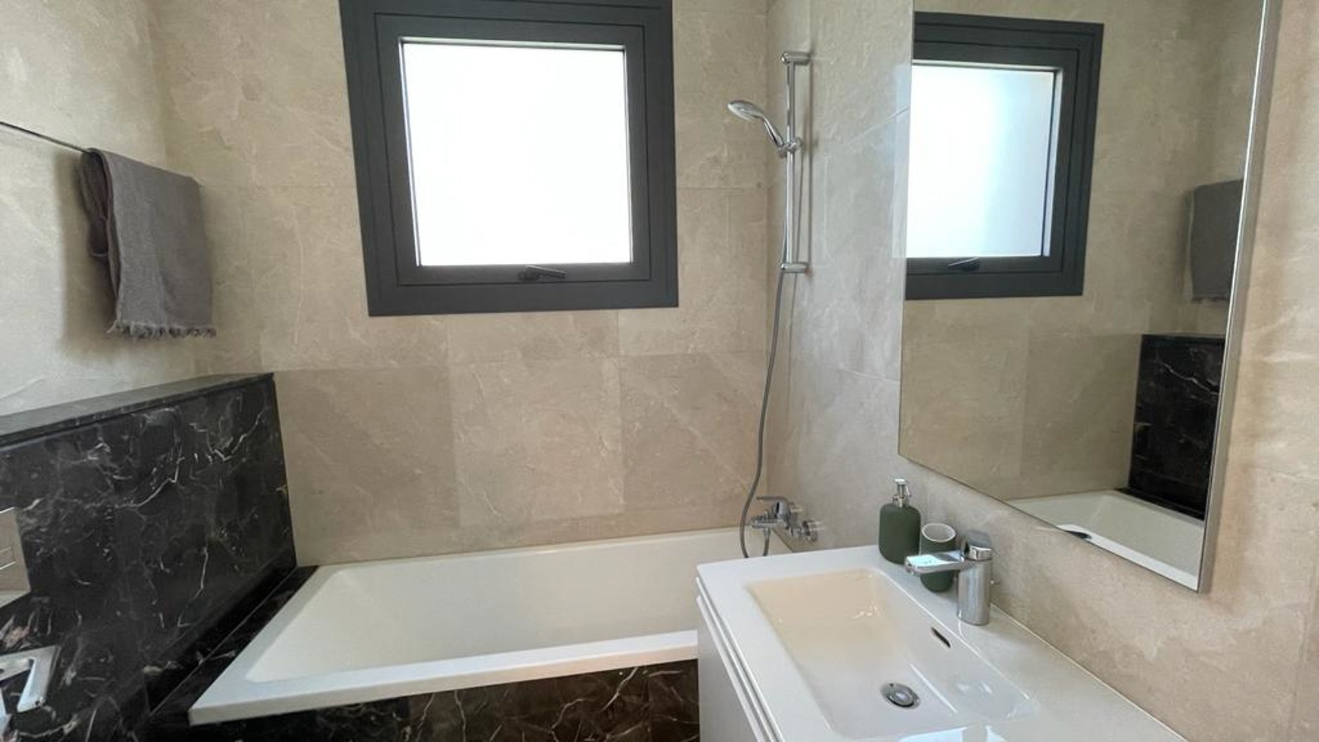 2 bedrooms Apartment in Limassol, Cyprus No. 25467