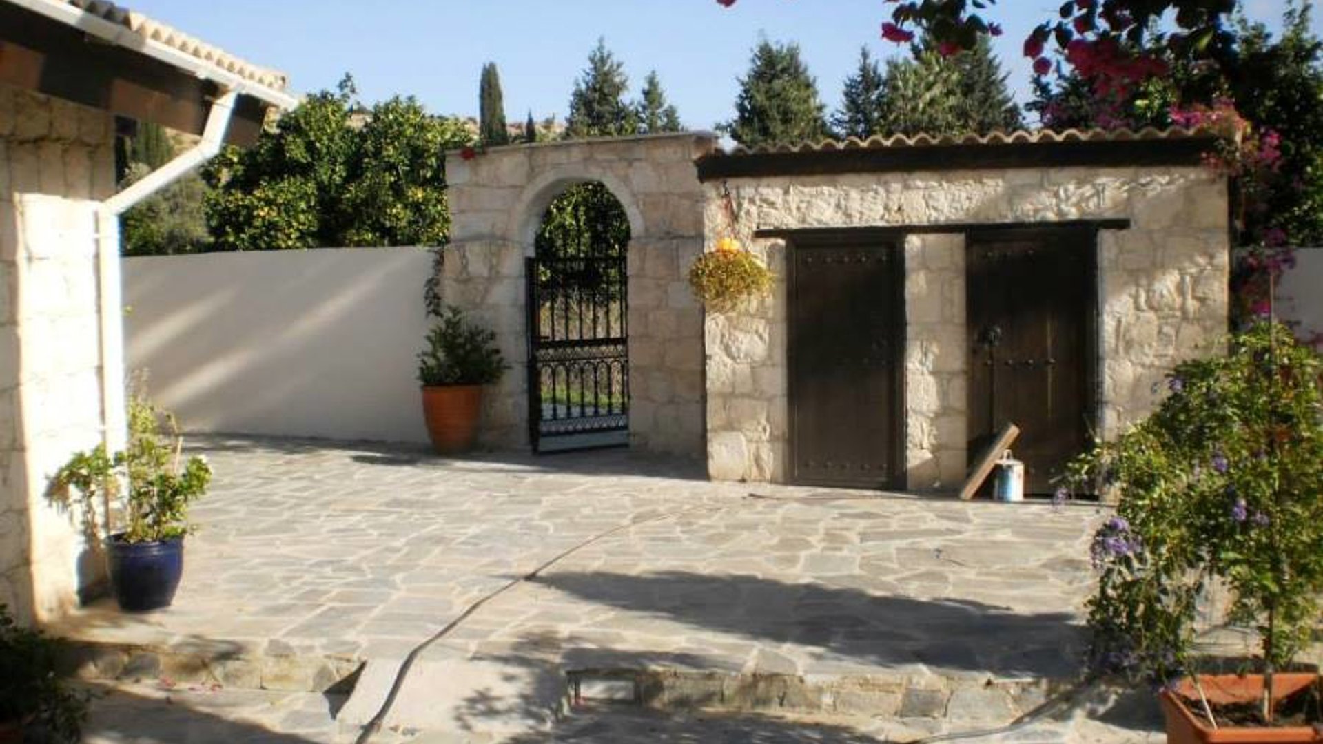 5 bedrooms Villa in Goudi, Paphos, Cyprus No. 25465