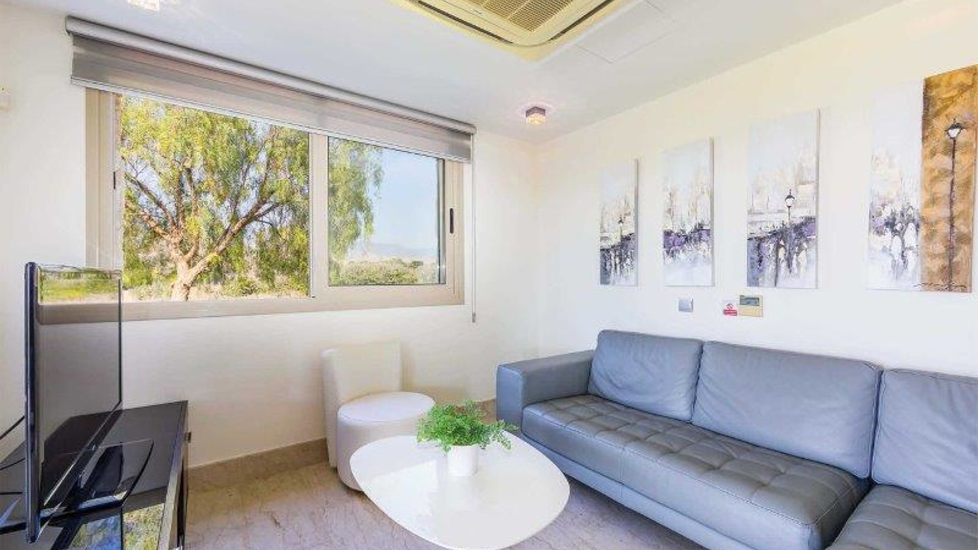 4 bedrooms Villa in Argaka, Paphos, Cyprus No. 25469