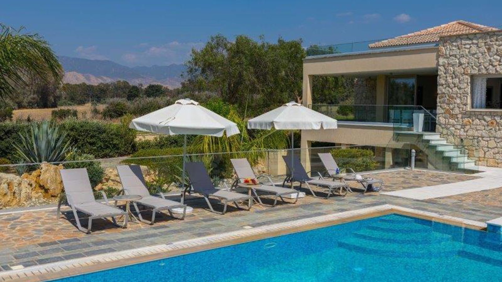 4 bedrooms Villa in Argaka, Paphos, Cyprus No. 25469