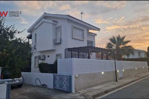 3 bedrooms Townhouse in Pervolia, Larnaka,  No. 39545 3