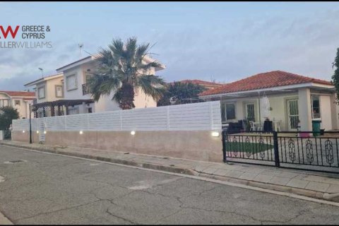 3 bedrooms Townhouse in Pervolia, Larnaka,  No. 39545 4