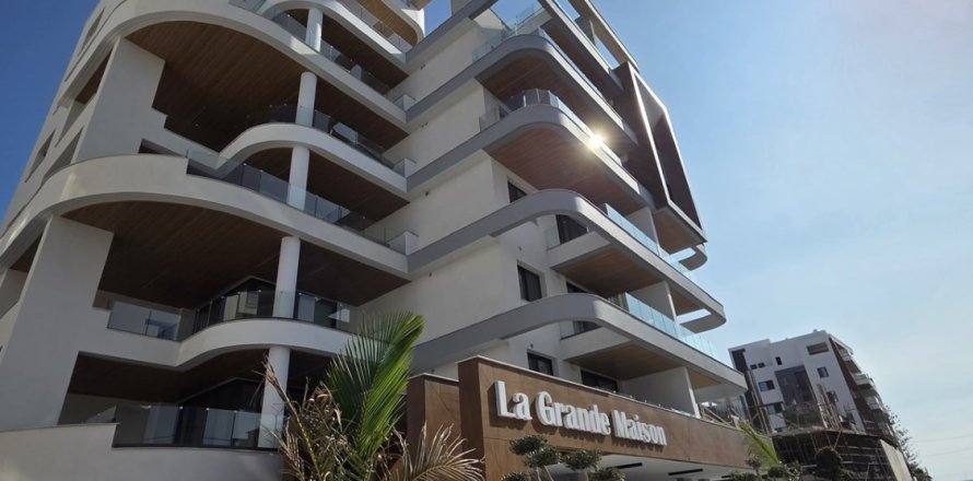 1 bedroom Apartment in Larnaca, Larnaka,  No. 39546