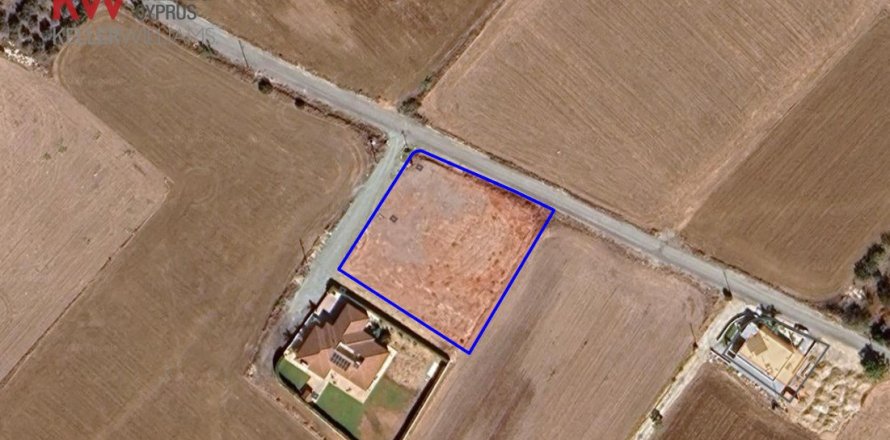2704m2 Land in Kiti, Larnaka,  No. 39543
