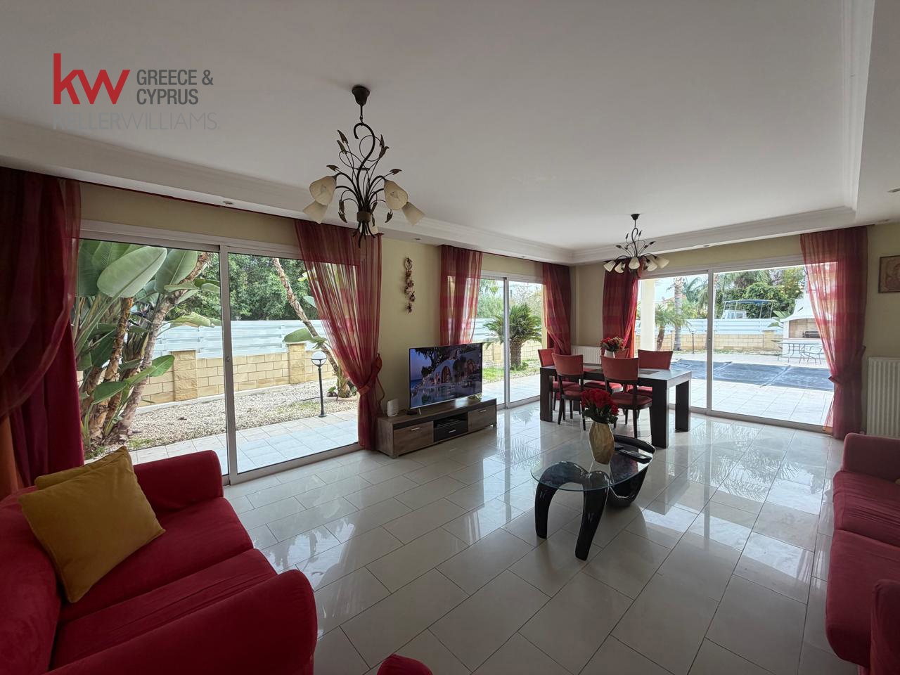 4 chambres Villa à Pyla, Larnaka, Chypre No. 39542