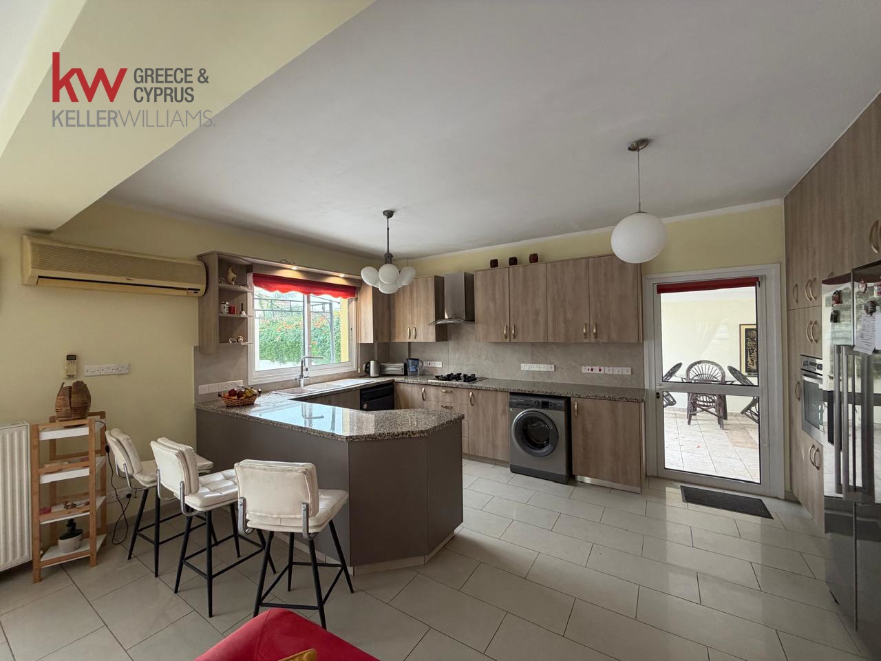 4 chambres Villa à Pyla, Larnaka, Chypre No. 39542