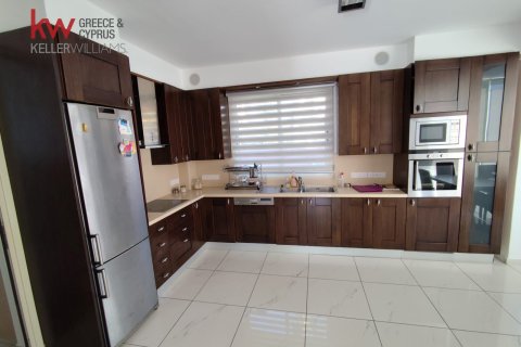 4 bedrooms Villa in Pervolia, Larnaka,  No. 39544 15