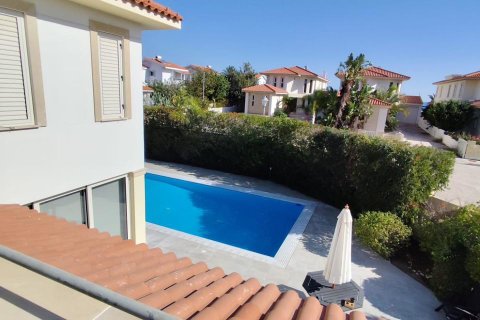 4 bedrooms Villa in Pervolia, Larnaka,  No. 39544 3