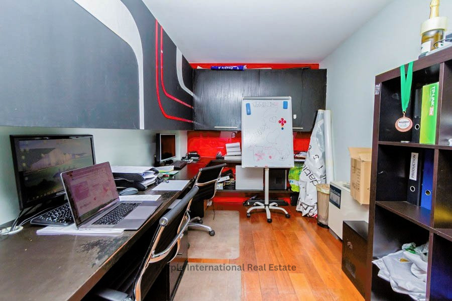153m2 Office in Neapolis, Limassol, Cyprus No. 36284