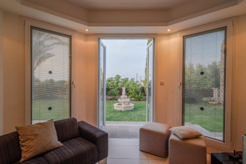 Вилла с 4 спальнями в Пафос,  № 38551 5