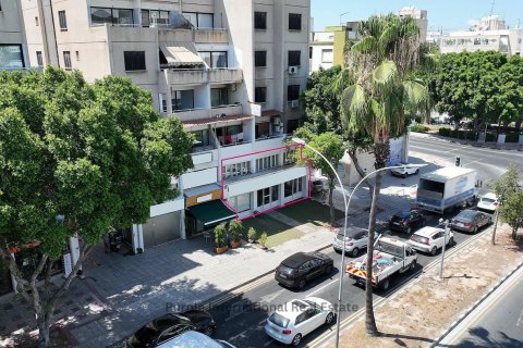 128m2 Shop in Strovolos, Nicosia, Cyprus No. 37296 3