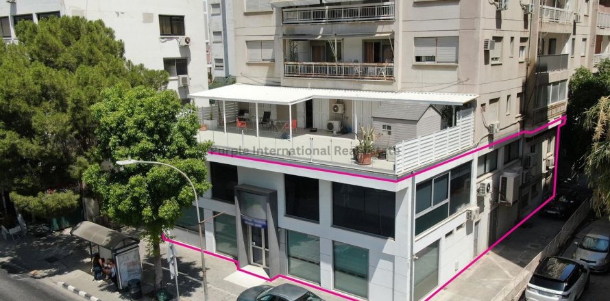 710m2 Office in Nicosia,  No. 37299