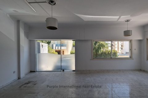 Вилла 110м2 в Строволос, Никосия, Кипр № 37301 26