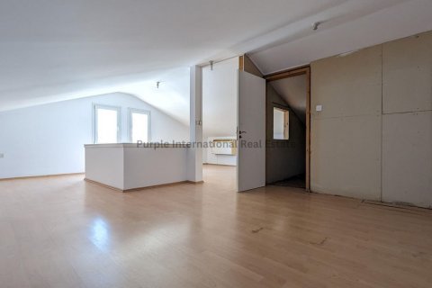 Вилла 327м2 в Строволос, Никосия, Кипр № 37301 12