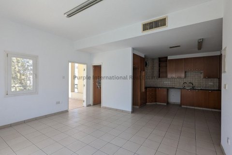 Вилла 327м2 в Строволос, Никосия, Кипр № 37301 17