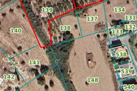 Земельный участок 4637м2 в Ливадия, Никосия,  № 50634