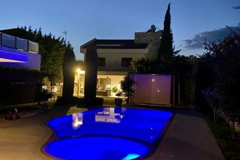 5 bedrooms Villa in Larnaka,  No. 50637 17