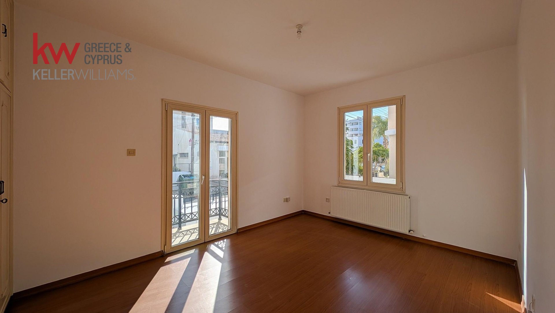7 bedrooms Townhouse in Larnaca, Larnaka, Cyprus No. 39705