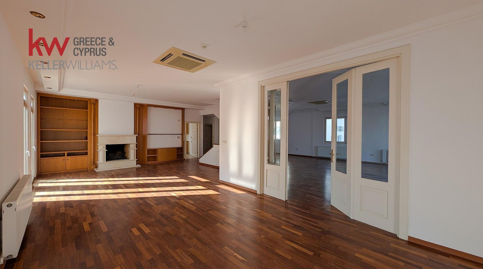 7 bedrooms Townhouse in Larnaca, Larnaka, Cyprus No. 39705