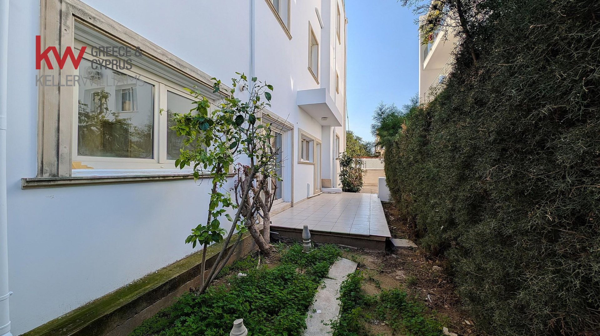 7 bedrooms Townhouse in Larnaca, Larnaka, Cyprus No. 39705