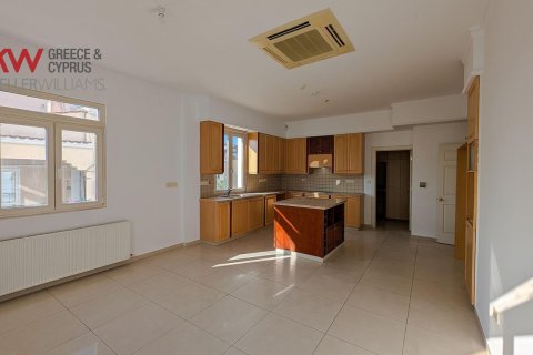 7 bedrooms Townhouse in Larnaca, Larnaka,  No. 39705 21