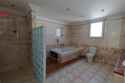 7 bedrooms Townhouse in Larnaca, Larnaka,  No. 39705 26