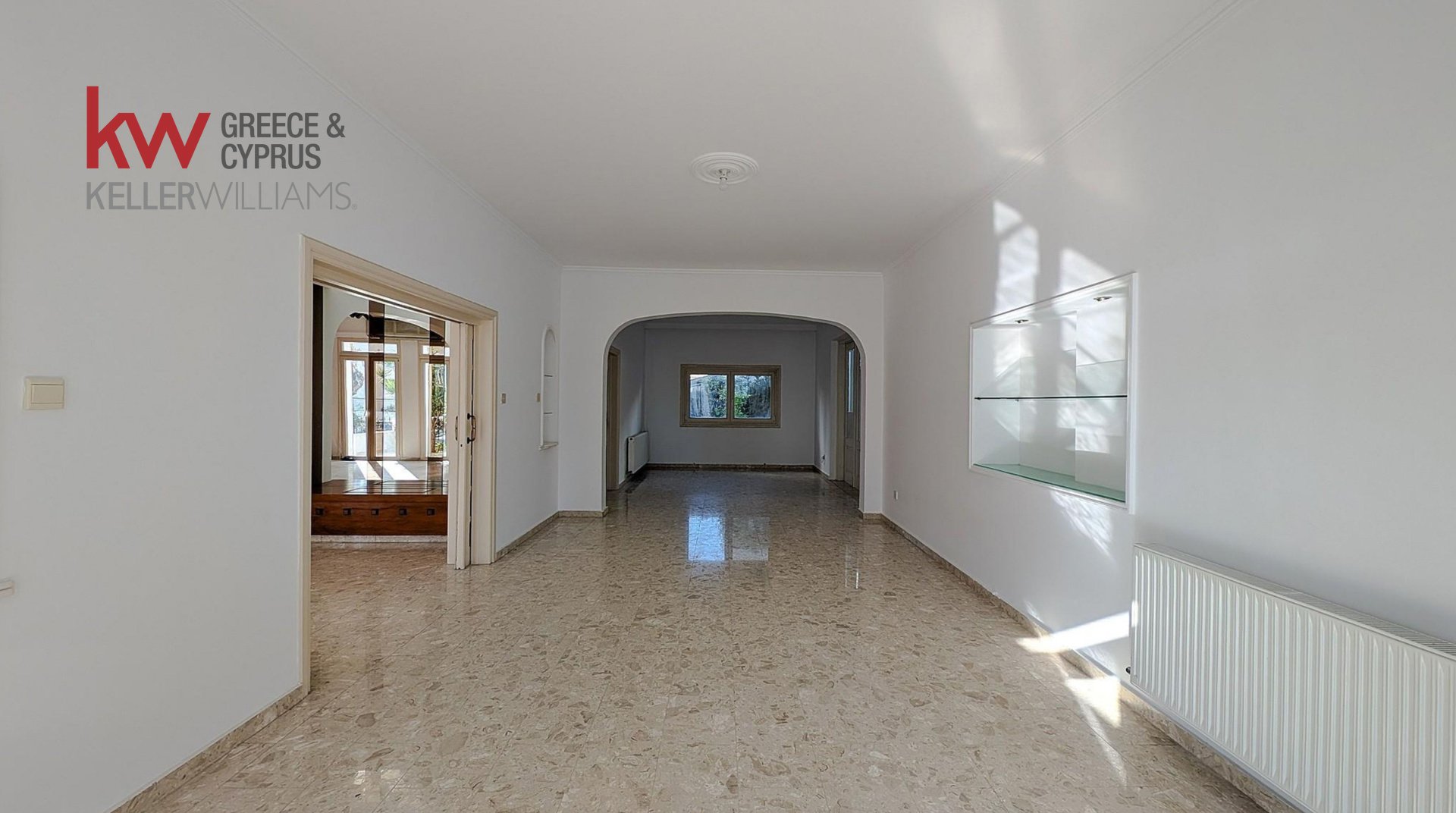 7 bedrooms Townhouse in Larnaca, Larnaka, Cyprus No. 39705
