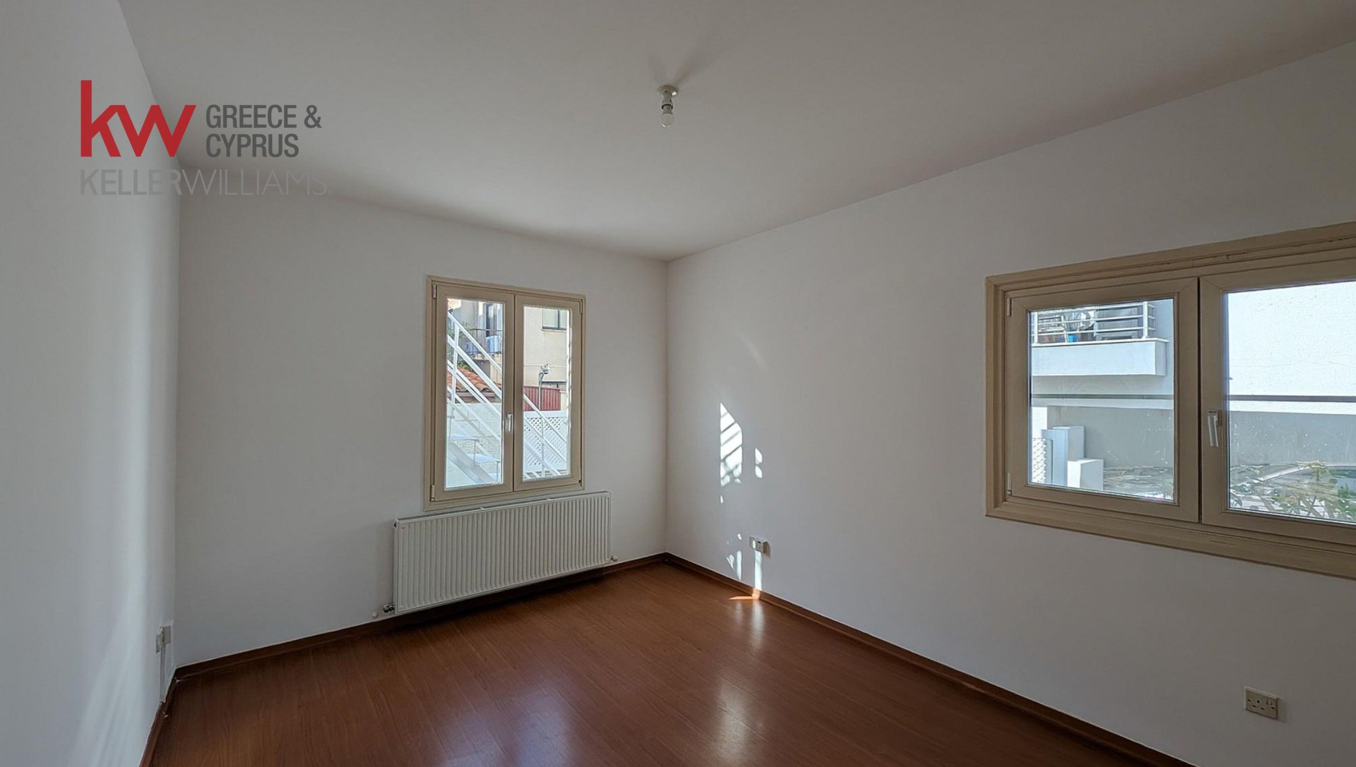 7 bedrooms Townhouse in Larnaca, Larnaka, Cyprus No. 39705