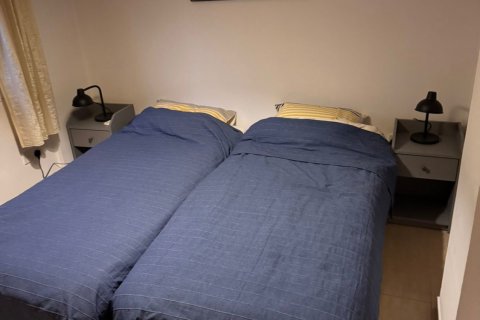 2 bedrooms Apartment in Larnaca, Larnaka,  No. 39704 5