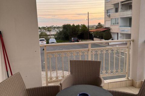 2 bedrooms Apartment in Larnaca, Larnaka,  No. 39704 10