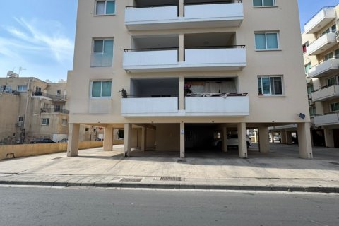 2 bedrooms Apartment in Larnaca, Larnaka,  No. 39703