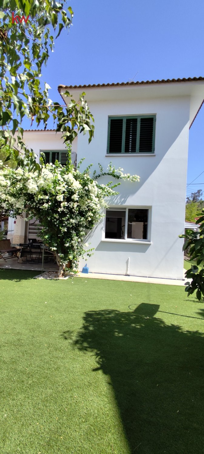 3 bedrooms Townhouse in Strovolos, Nicosia, Cyprus No. 39550
