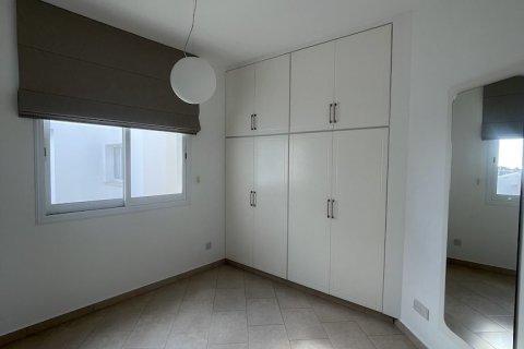 Квартира с 22 спальнями в Пафос,  № 53344 3