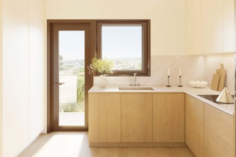 1 bedroom Apartment in Limassol,  No. 50036 2