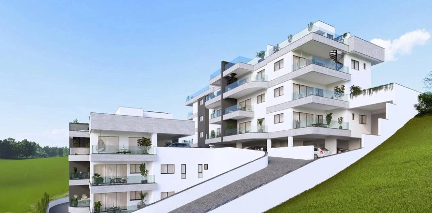 3 bedrooms Apartment in Limassol, No. 47069