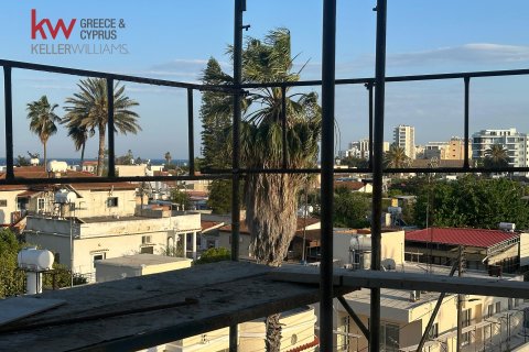 2 bedrooms Apartment in Larnaca, Larnaka, No. 40465 8