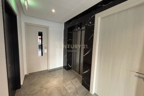 638m2 Edificio en Limassol, No. 55951 3