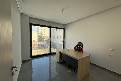638m2 Edificio en Limassol, No. 55951 7