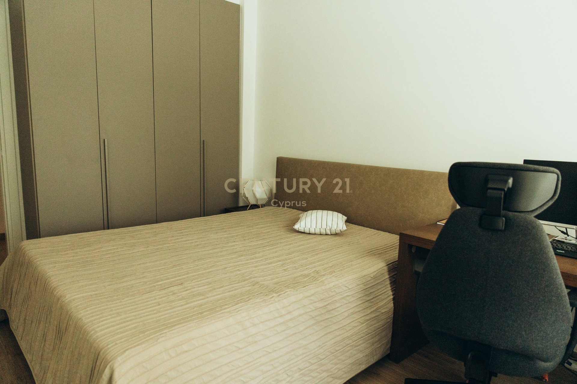 3 bedrooms Apartment in Mesa Geitonia, Limassol, Cyprus No. 58557