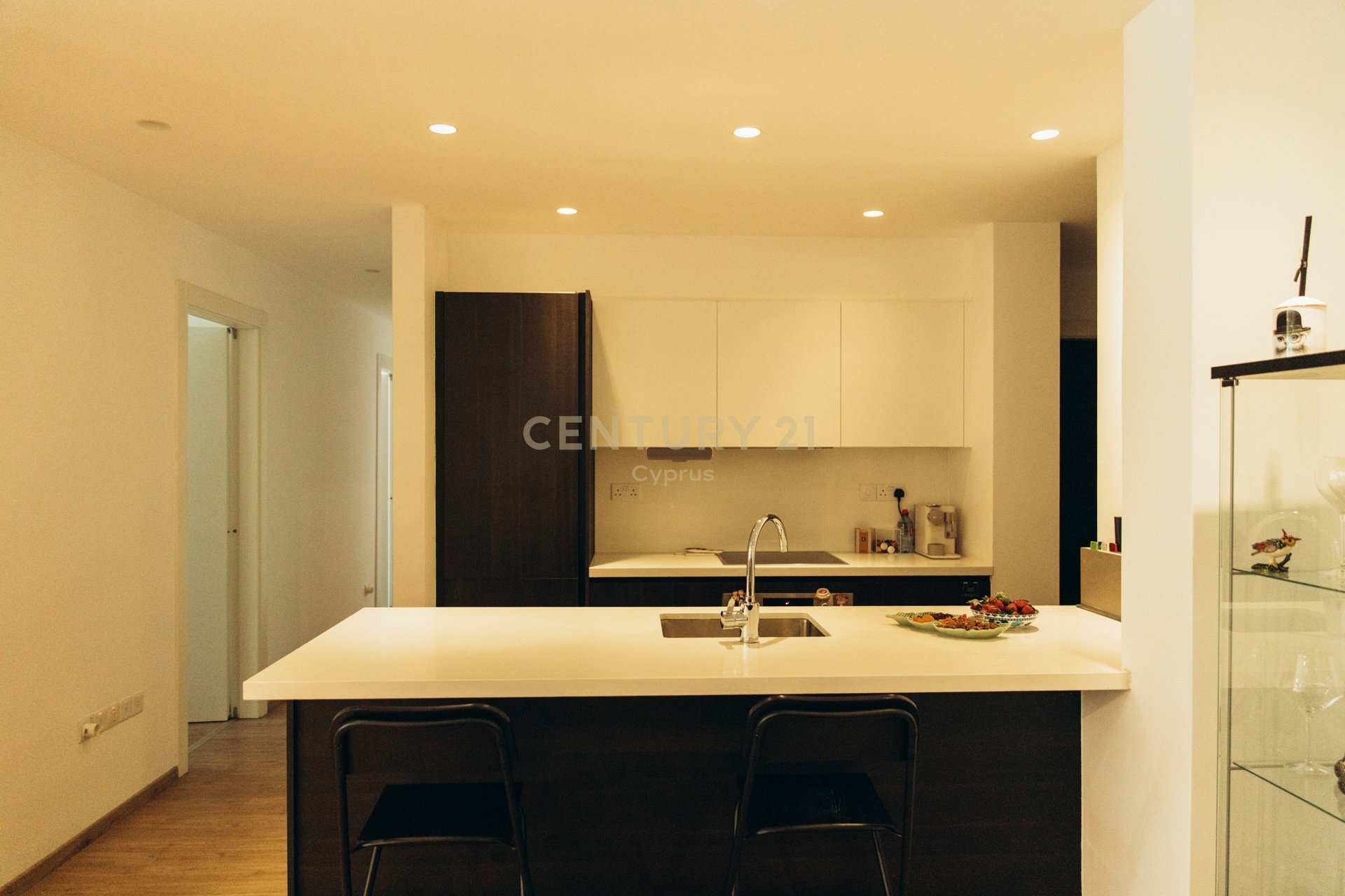 3 bedrooms Apartment in Mesa Geitonia, Limassol, Cyprus No. 58557